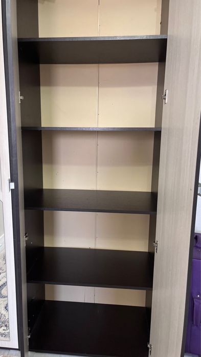 Продам шкаф 4дв в хорошем состояний