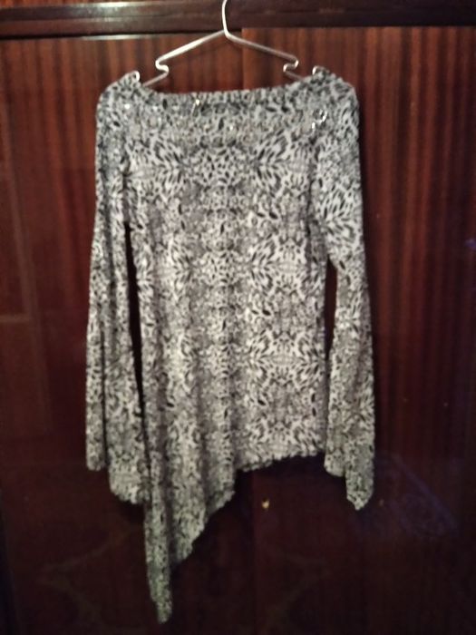 Продаются кофточки нарядные