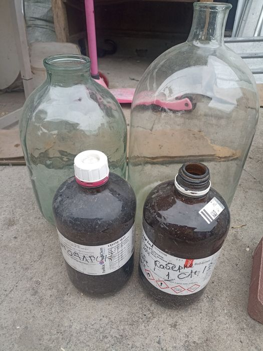 Бутылки , бутыли 20л и 3л