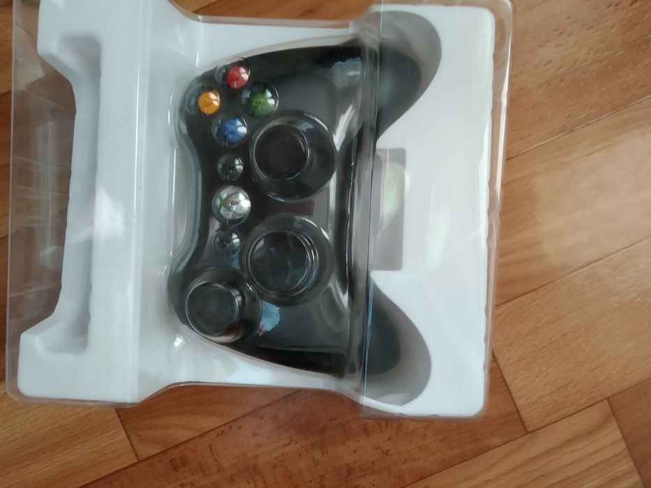 Продам Хбокс 360в отличном состоянии