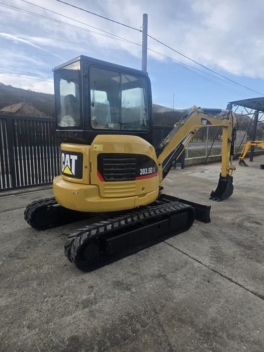 Vand miniexcvator Caterpillar 3,5t an 2012