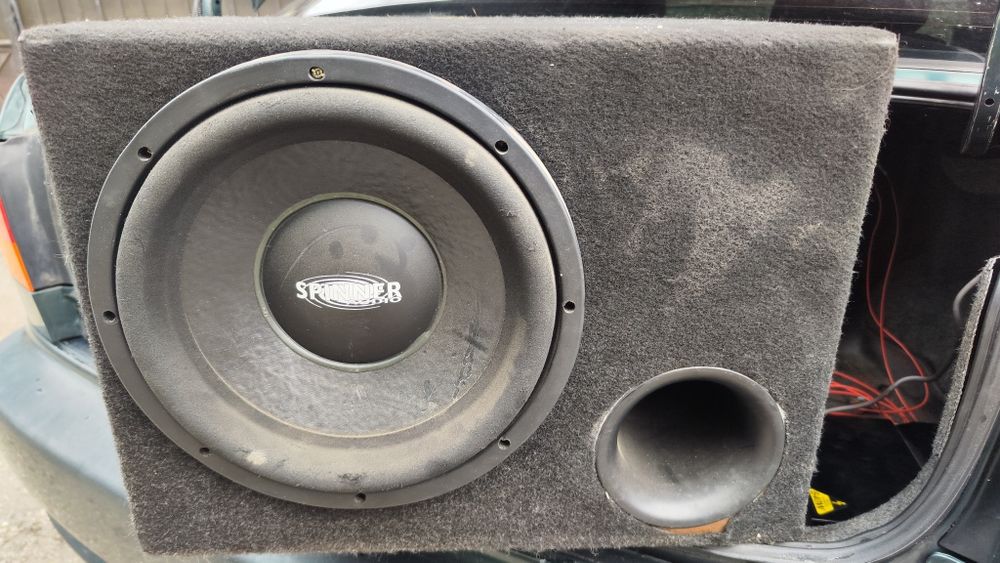subwoofer + statie auto