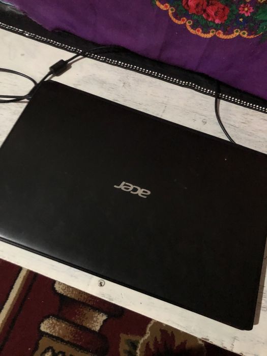 Acer v5 571 ноутбук  запчастга сотилади