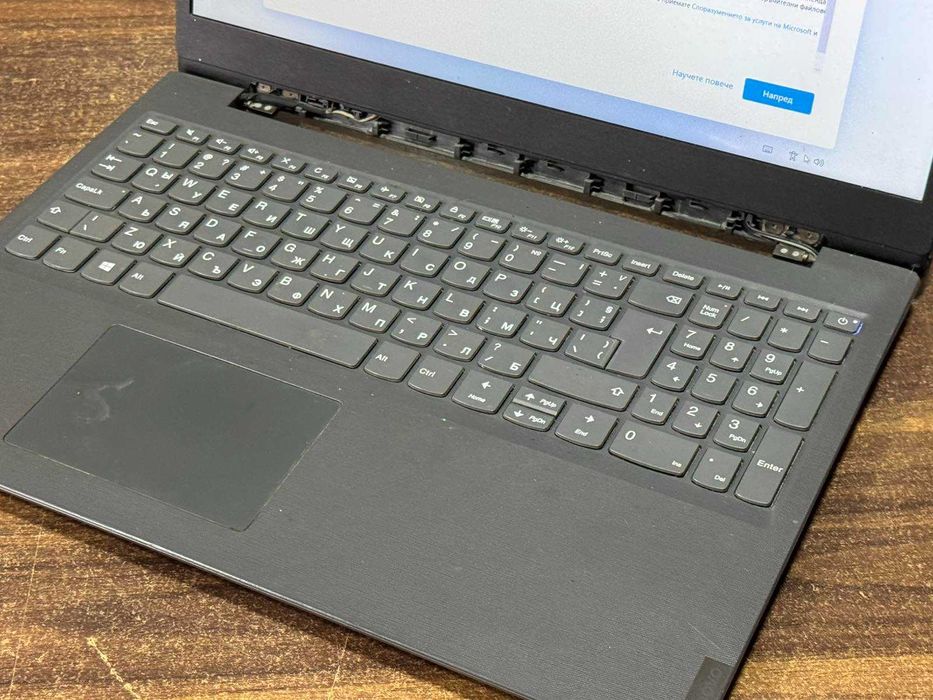 Лаптоп Lenovo v155-15API