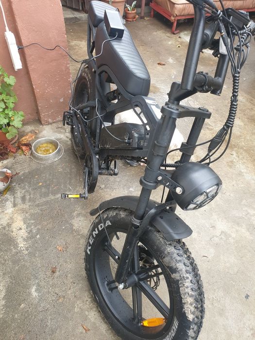 Vând bicicleta electrica