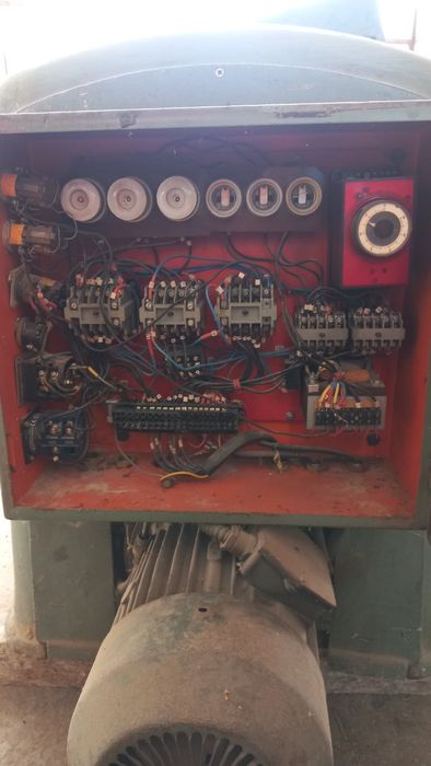 щрайхмус 610 мм.липсва двигателчето за нагоре надолу на плота и няма к