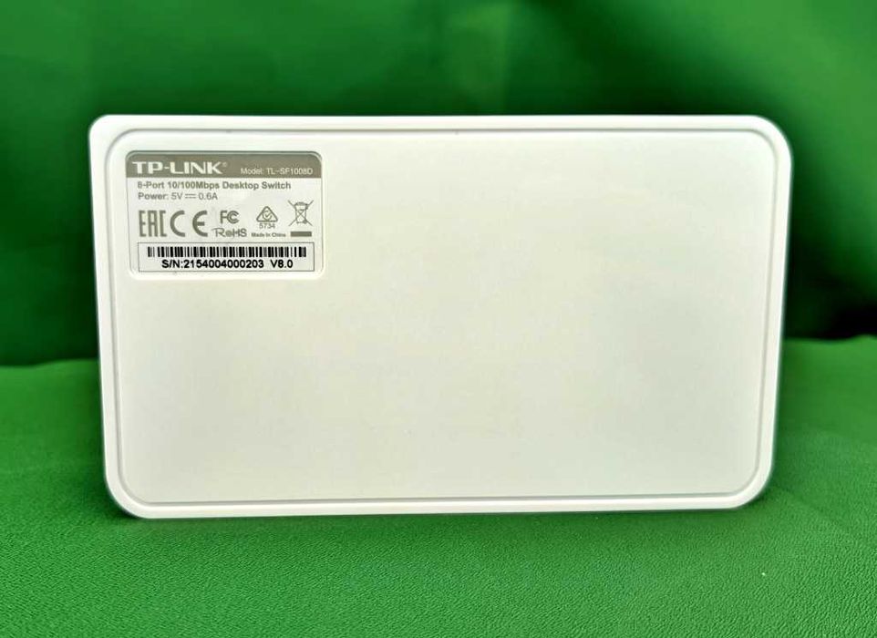 Продавам Switch TP-Link 8-Port 10/100Mbps - TL-SF1008D