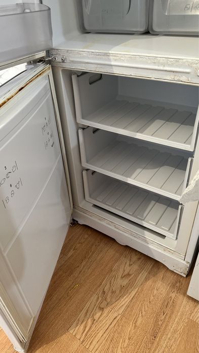 Продам холодильник