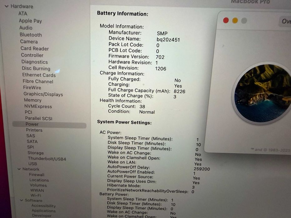 MacBook Pro Retina 15' din 2015 baterie si placa de baza noi