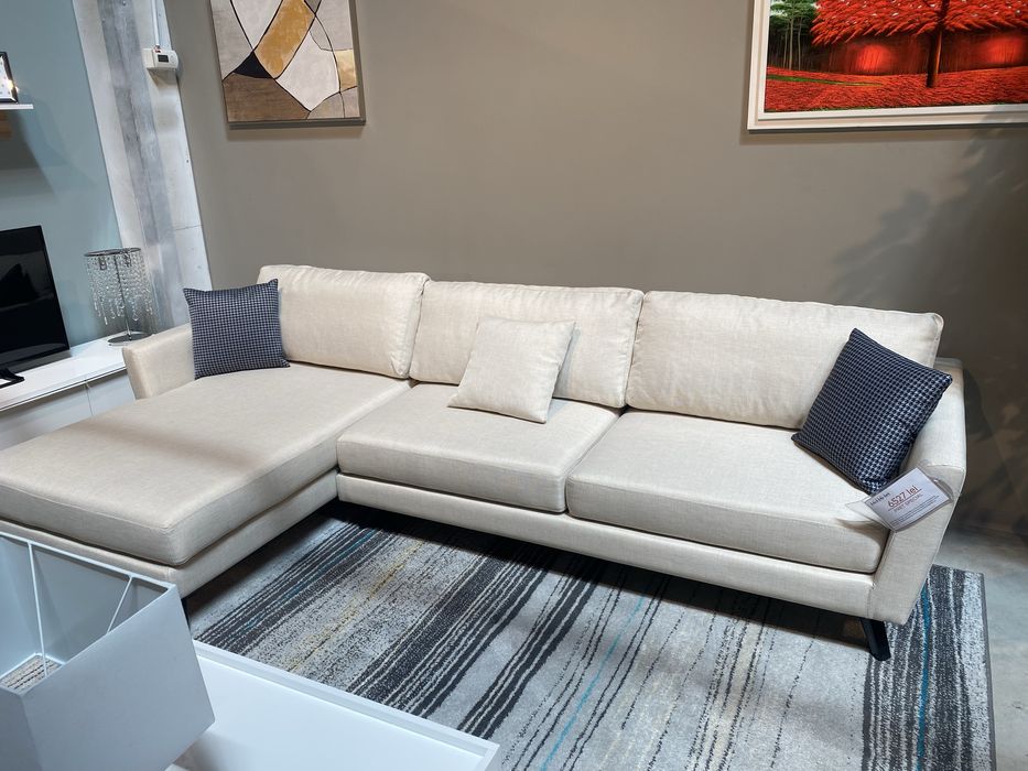 Vand coltar bej sezlong stanga, 3 metri ca nou canapea