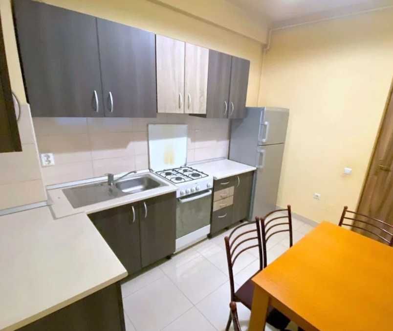 Дава се под наем Тристаен апартамент в Пловдив, Коматево - 90 кв.м за 341.7 € - Снимка #5