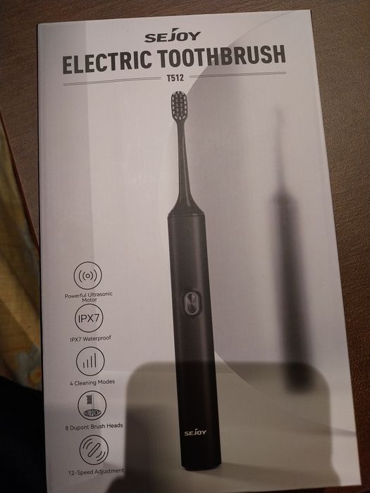Periuța de dinți electrica +capete de rezervăa