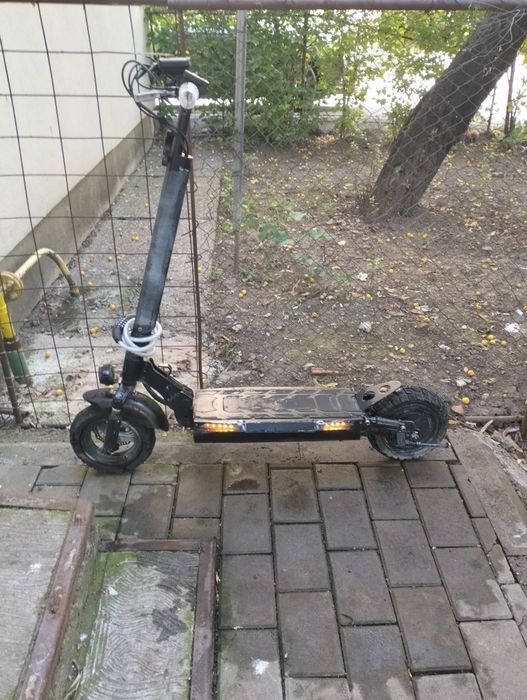 Trotinetă electrica iscoter ix3