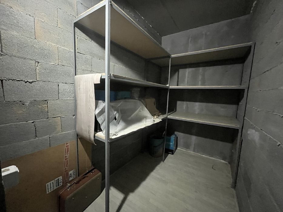 Продается просторная Кладовка