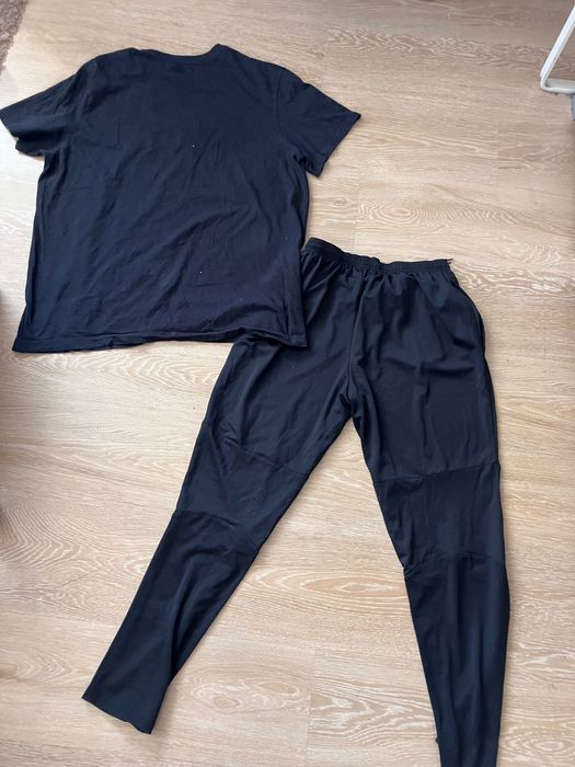 Nike L тениска и XL долнище