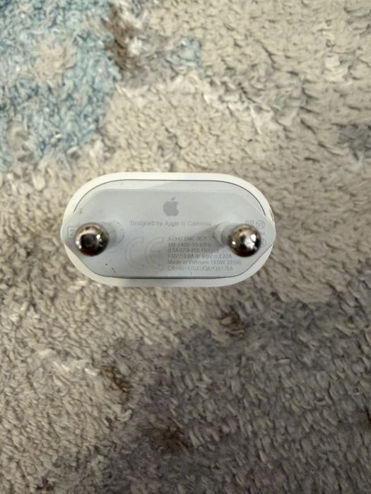 Оригинал зарядка iPhone 15 pro