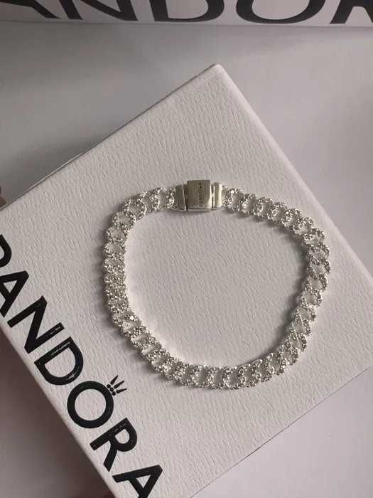 Гривна Пандора|Pandora