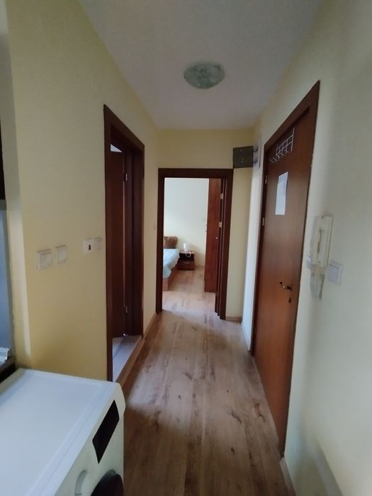 Дава се под наем Двустаен апартамент в Банско - 54 кв.м за 306 € - Снимка #3