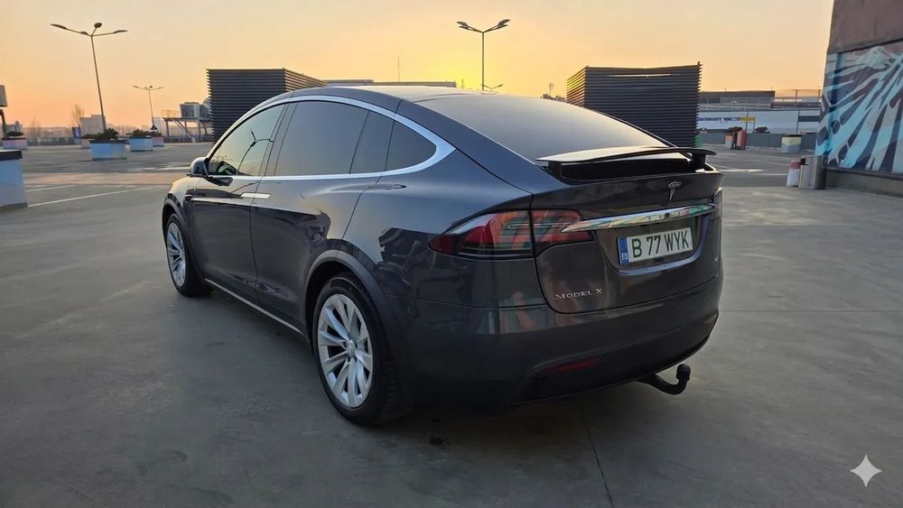 Tesla Model X Tesla Model X Garanție Baterie & Motoare 26.07.2027 fără limită de km