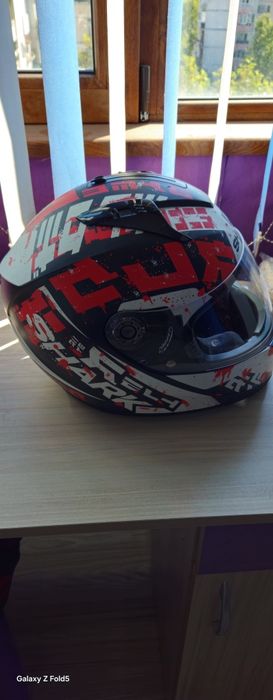 Мото Каски SHARK и екип