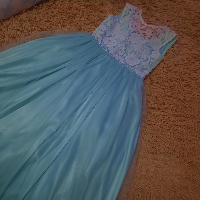 Продам платье на девочку