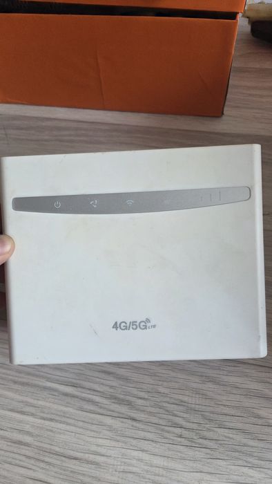Роутер 4G модем.