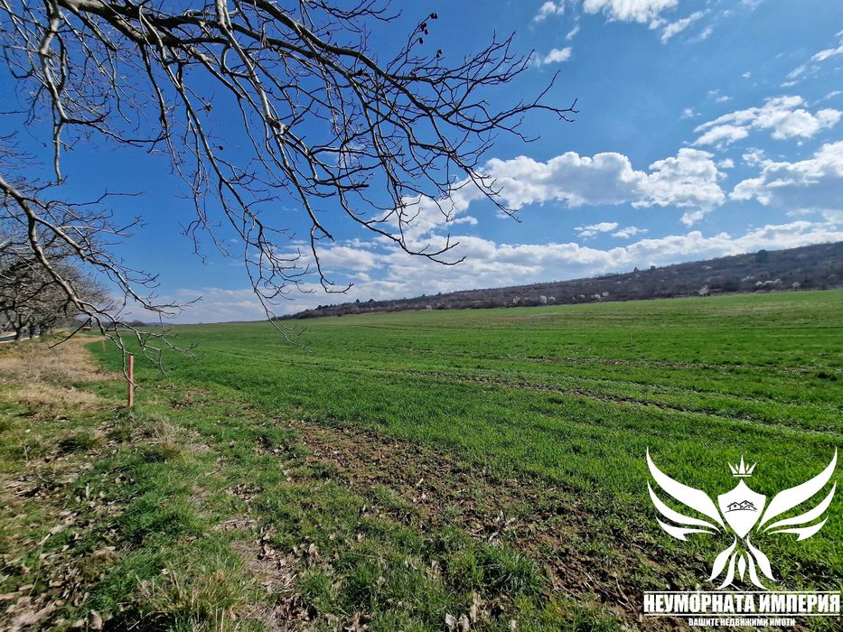 Под наем земя, парцел, паркинг 2300кв в гр.Асеновград към с.Козаново