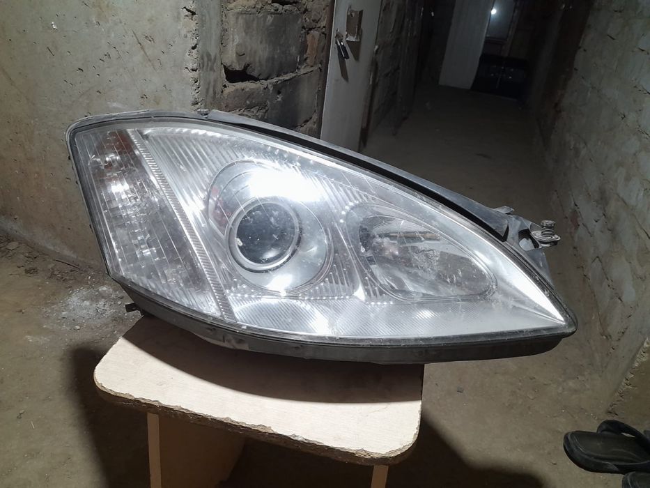 Продам фары Мерседес 221