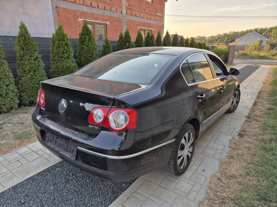 Vw Passat B6 2.0 TDI 140 Cp 6+1 Viteze  Climatronic Webasto Parktronic Tempomat