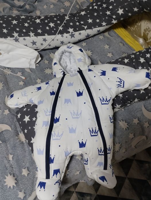 Продам детский комбезик