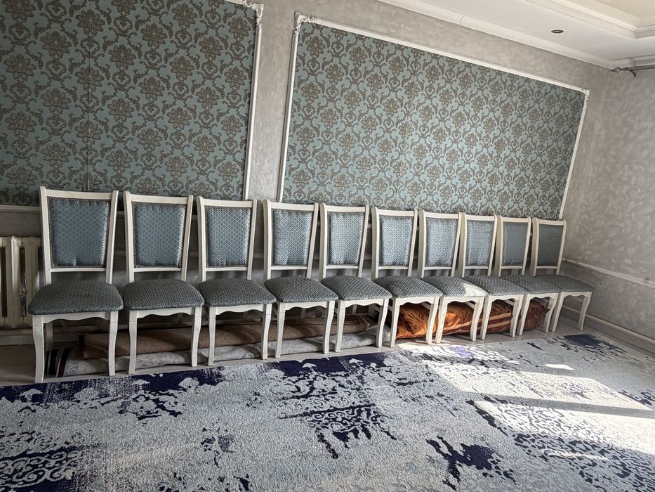 Продам стулья бу