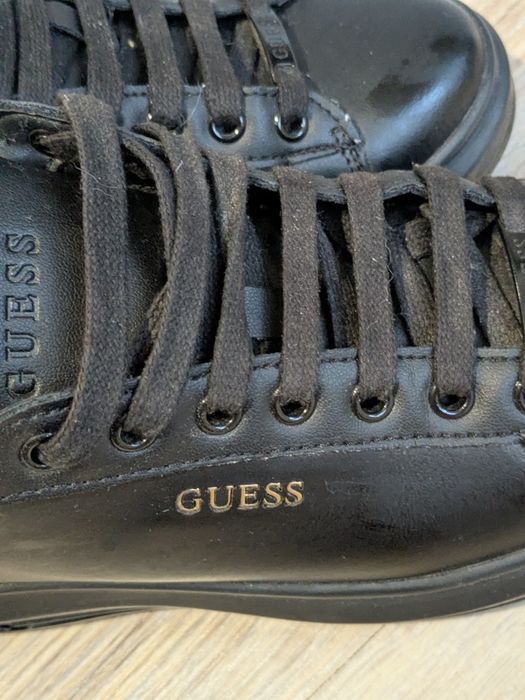 Спортни обувки  GUESS , номер 35