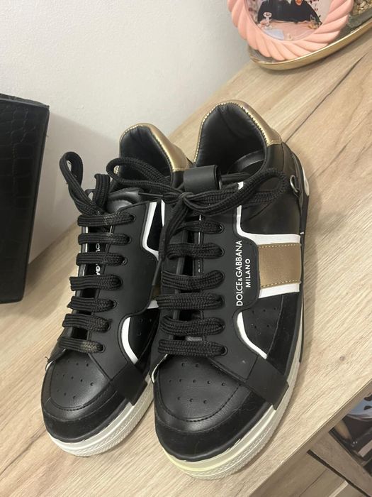 Adidasi dolce gabanna marimea 37