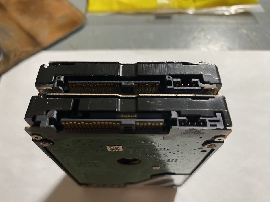 Жесткий диск 1Tb 2,5 SAS