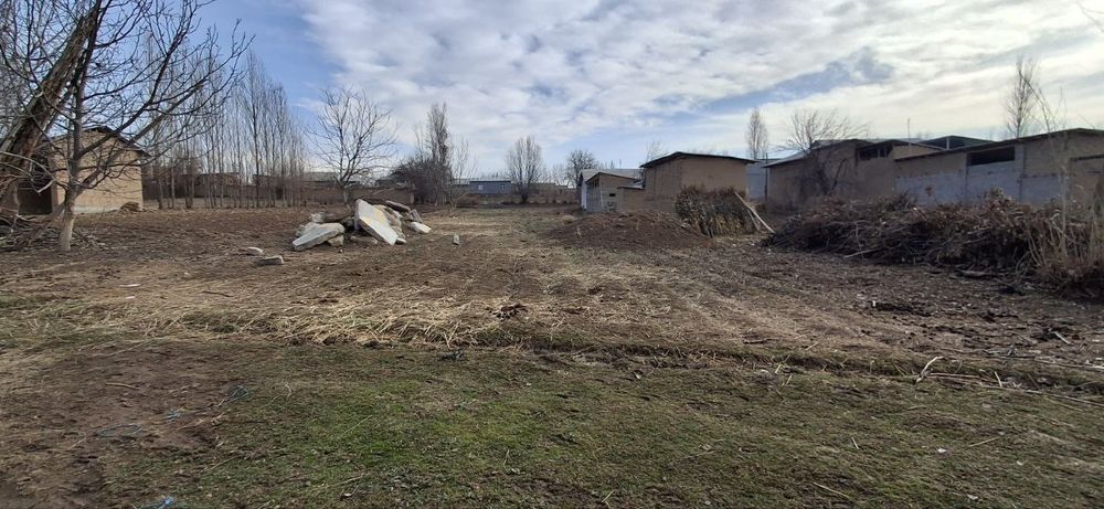 8 sotixli yet sotiladi!