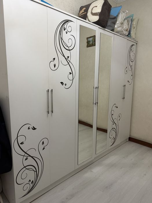 Шкаф в отличном состоянии