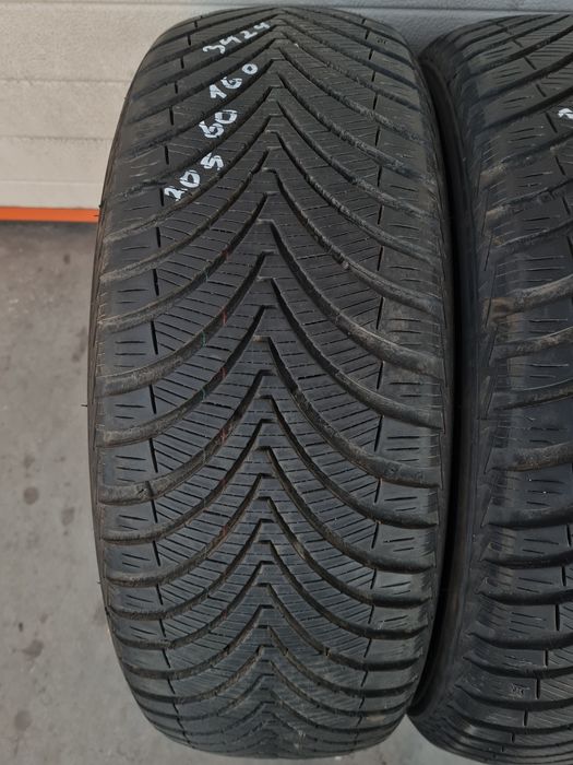 Всесезонни гуми 4 броя KUMHO Solus4S HA32 205 60 R16 дот 3424