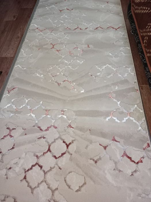 Продам дорожку новую.