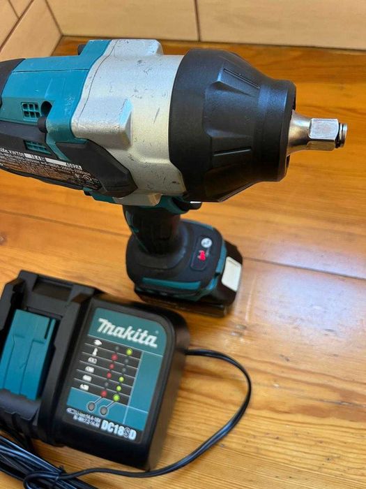 Гайковерт Makita DTW1001