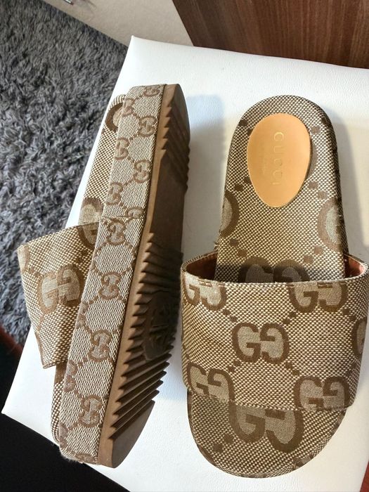 Papuci gucci de plaja