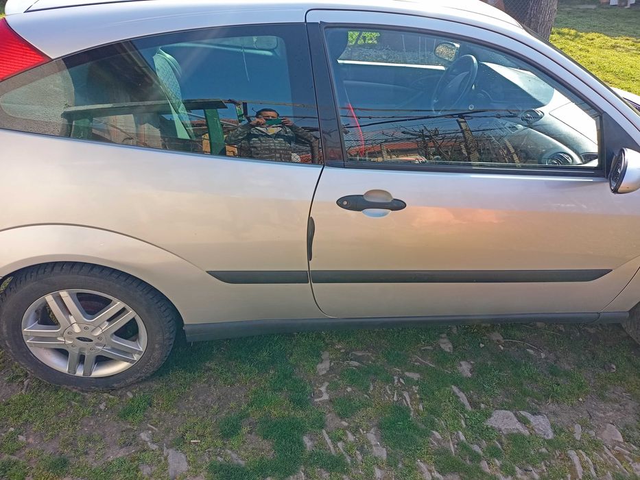 Форд фокус  1,6 бензин