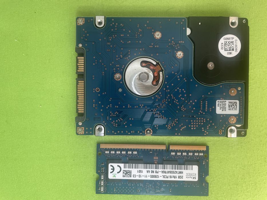 Hard 500 GB + Ram 2GB Laptop