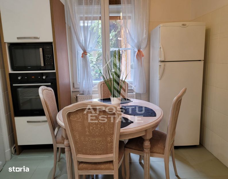 Apartament renovat de vanzare, 4 camere, 3 bai, zona centrala, Iosefin