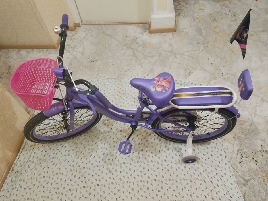 Qizlar velosipedi sotiladi