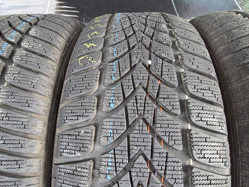 235/50/18 DUNLOP 4бр