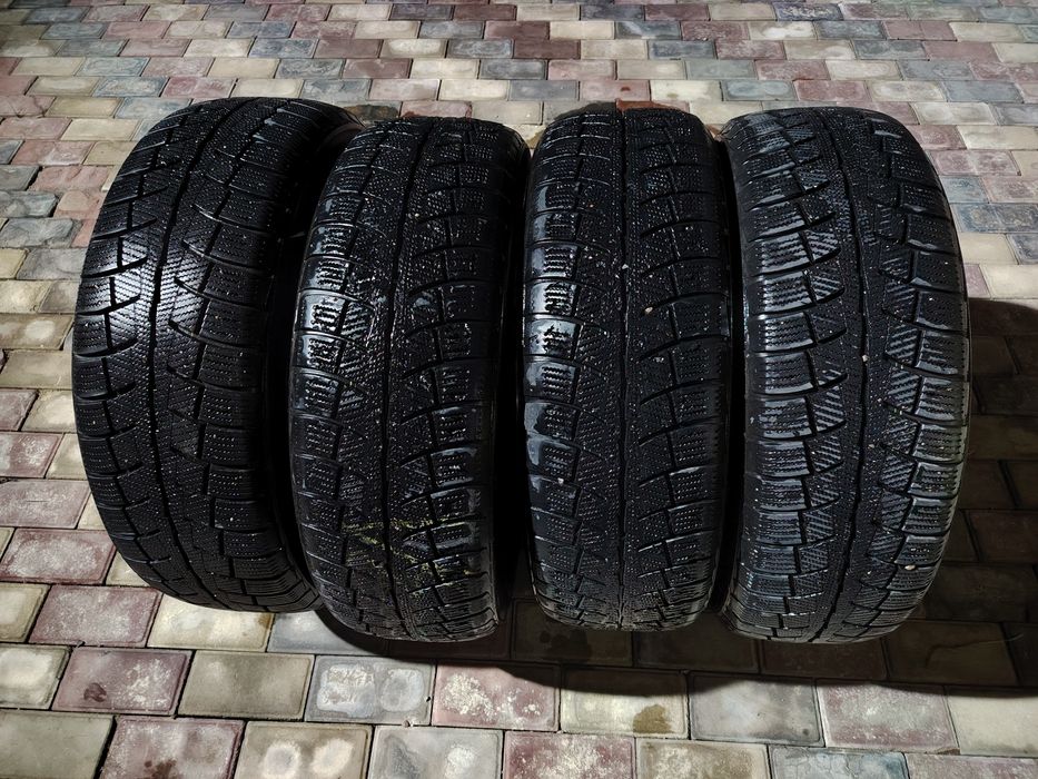 Продам комплект шин м/s  б/у состояние отличноеез шипов размер