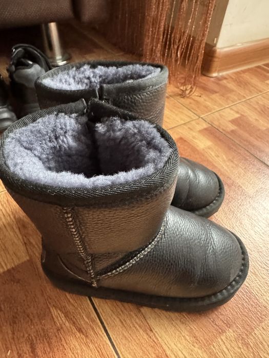 Угги фирма Снежок 28р