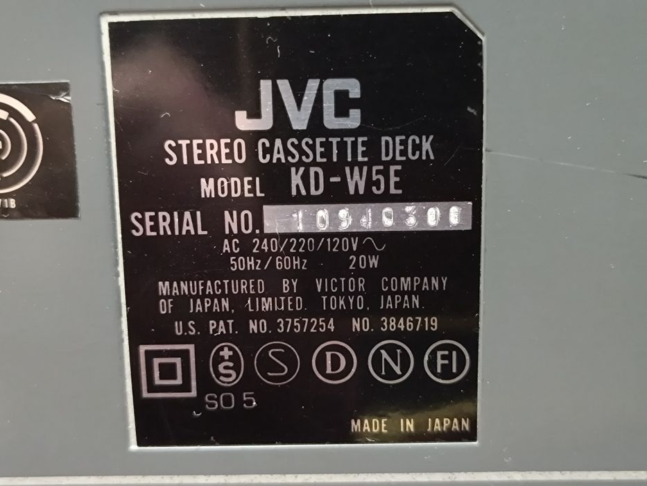 Двухкасетнпя дека JVC KD-W5E