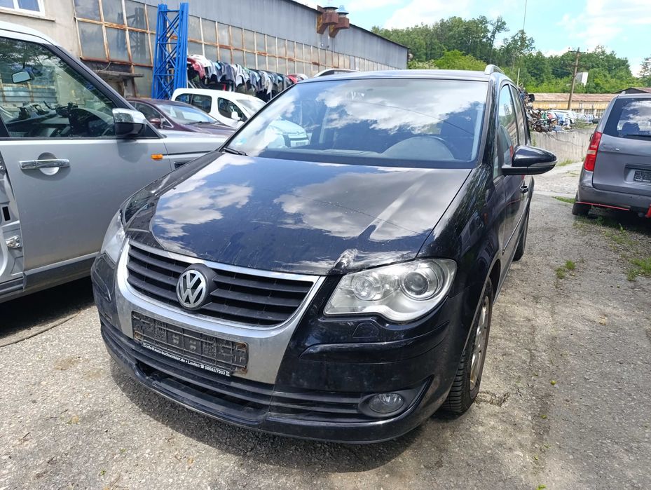 Volkswagen Touran 1.4tsi 140 к.с. Facelift 2009г. На Части