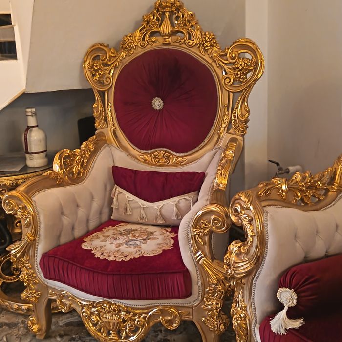 Vând set canapele baroc